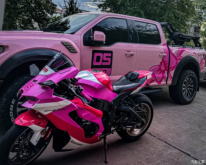 粉红色杜卡迪,手绘机车女孩_摩托车论坛_汽车之家论坛