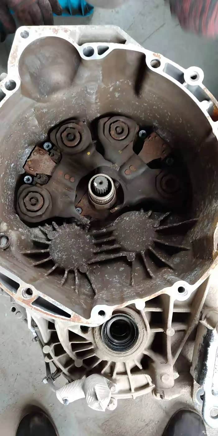 双离合变速箱生锈有见过吗