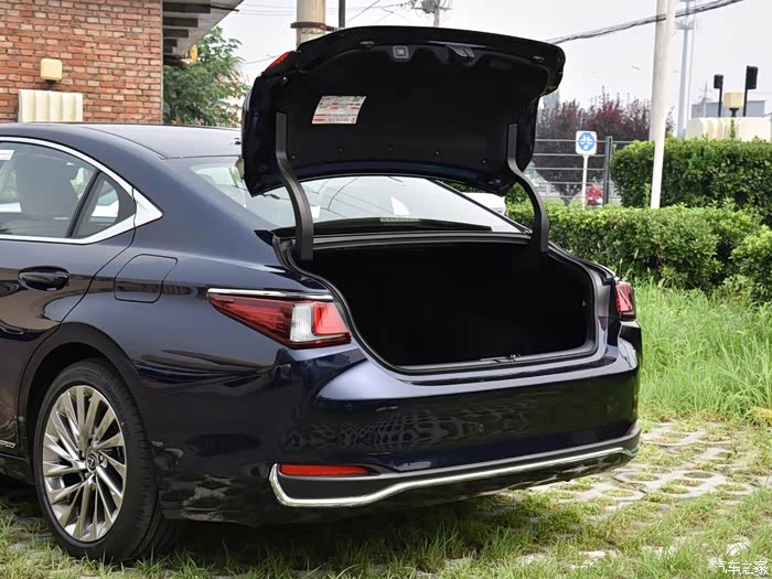 【图】泣血的电动尾门加装_雷克萨斯es论坛_汽车之家论坛