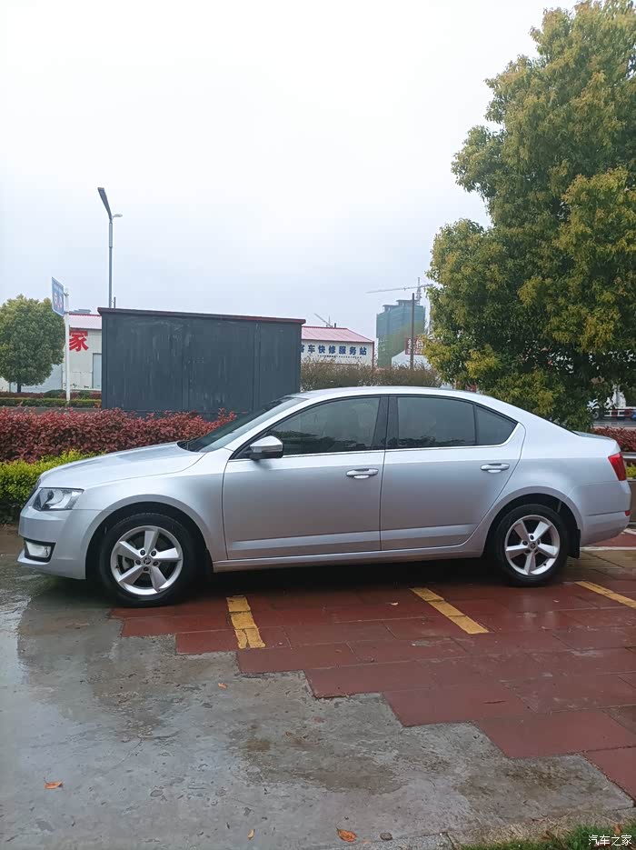 出一台15年斯柯达明锐