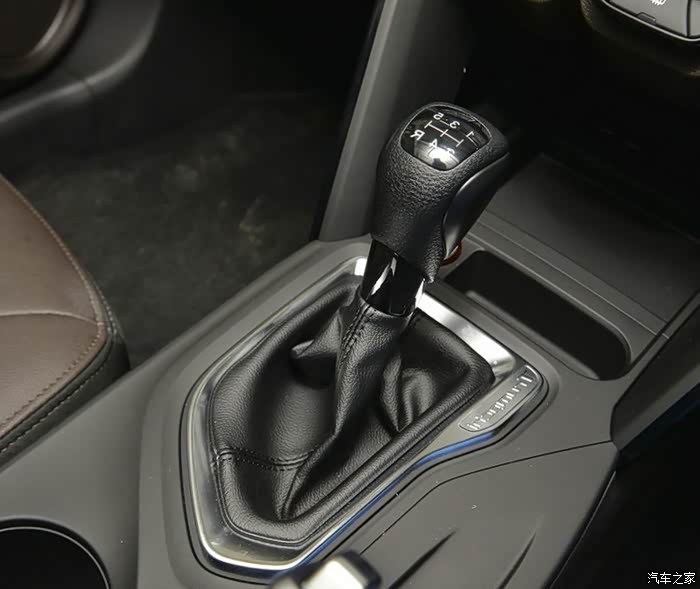 手动挡档把,五档加一个倒挡