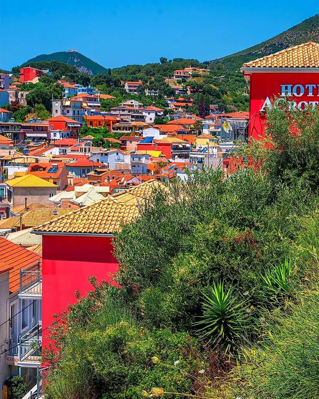 希腊帕尔加小镇,五彩斑斓,景色优美.