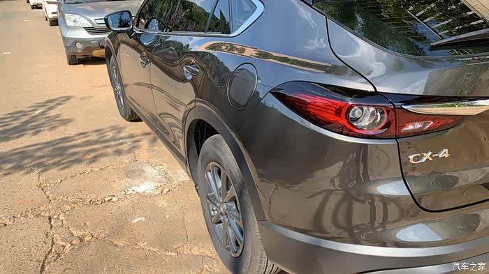 有大佬买cx4琉璃棕的吗发点图片探讨探讨哇看不到实车