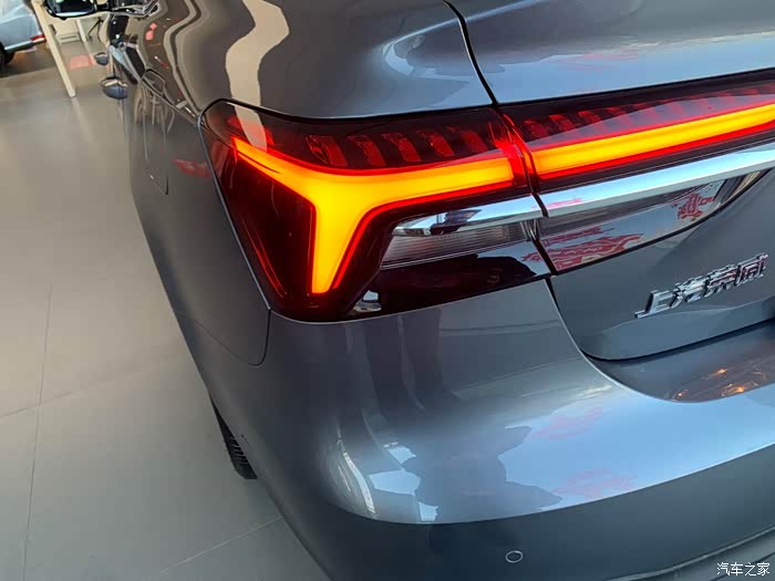 一眼即钟情,荣威i6 max我的小情人!