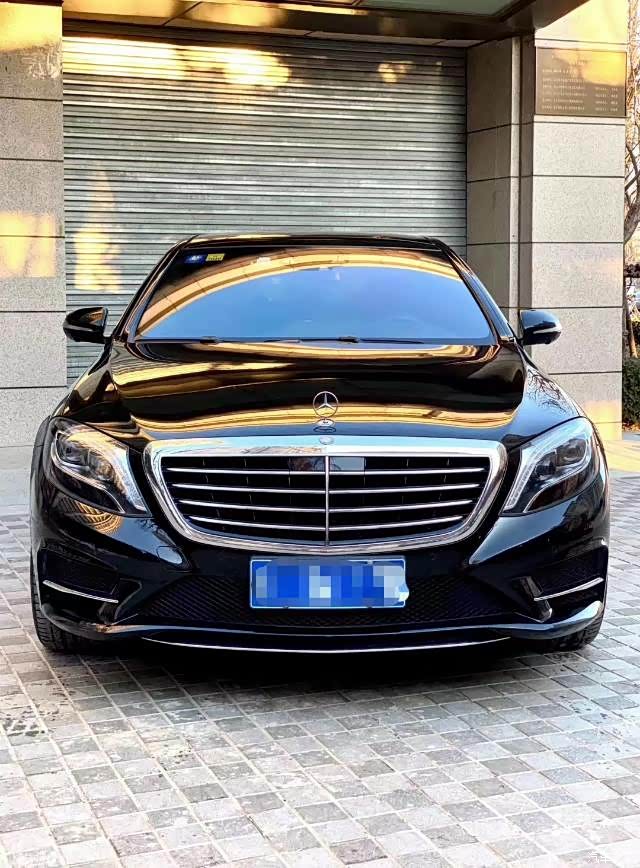 狂欢十二月极致奢华的奔驰s400lmatic