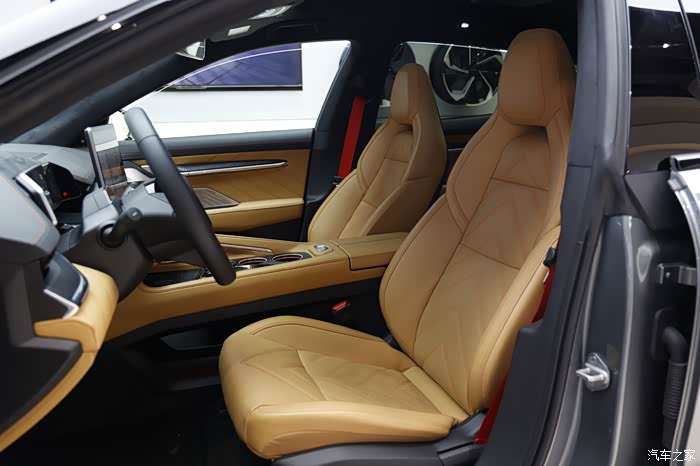 路转粉极氪001确实和新势力造的车不一样