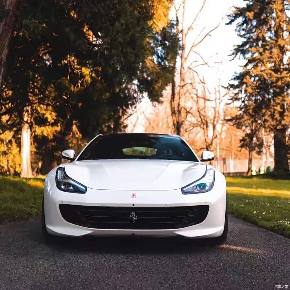 谁说女人不爱车法拉利gtc优雅外观太漂亮了