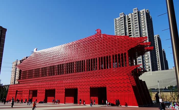 舞出青藏高原的风采西安明德门下闪耀出一道靓丽的风景线