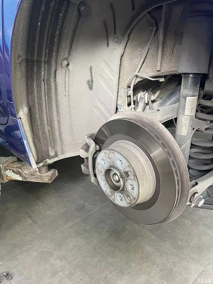 【图】20款320li更换后刹车片作业_宝马3系论坛_汽车之家论坛