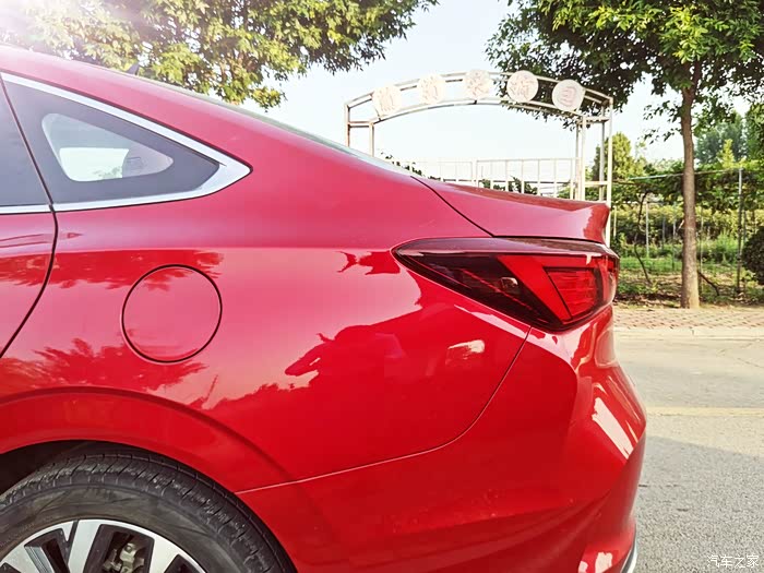 【图】夏日里的一抹红-红色的逸动plus就是耀眼!