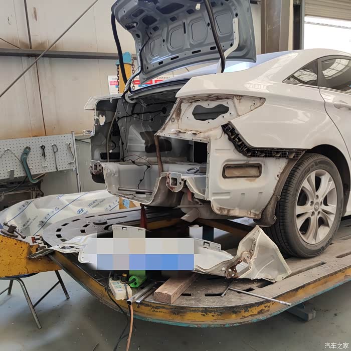 汽车钣金更换后围板