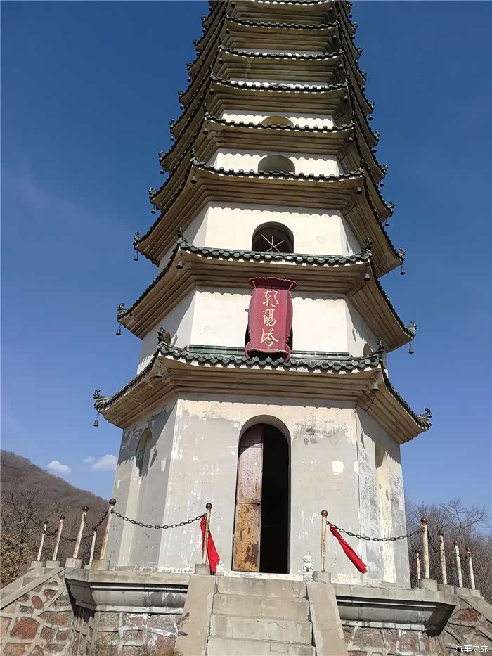 朝阳塔不是很,塔有11层.