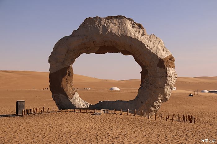 民勤沙漠雕塑公园图片