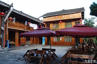 d2: 下纳灰村-布依族客栈→ 纳灰布依寨子四周悠闲漫步 →万峰林景区