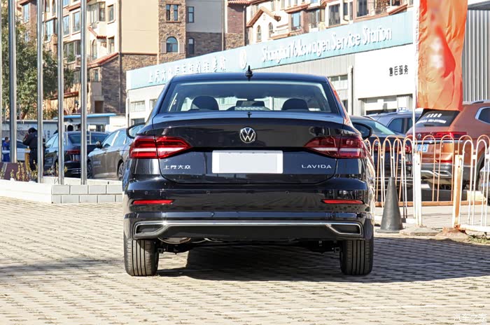 2022款朗逸标配6气囊售价1129万1589万元