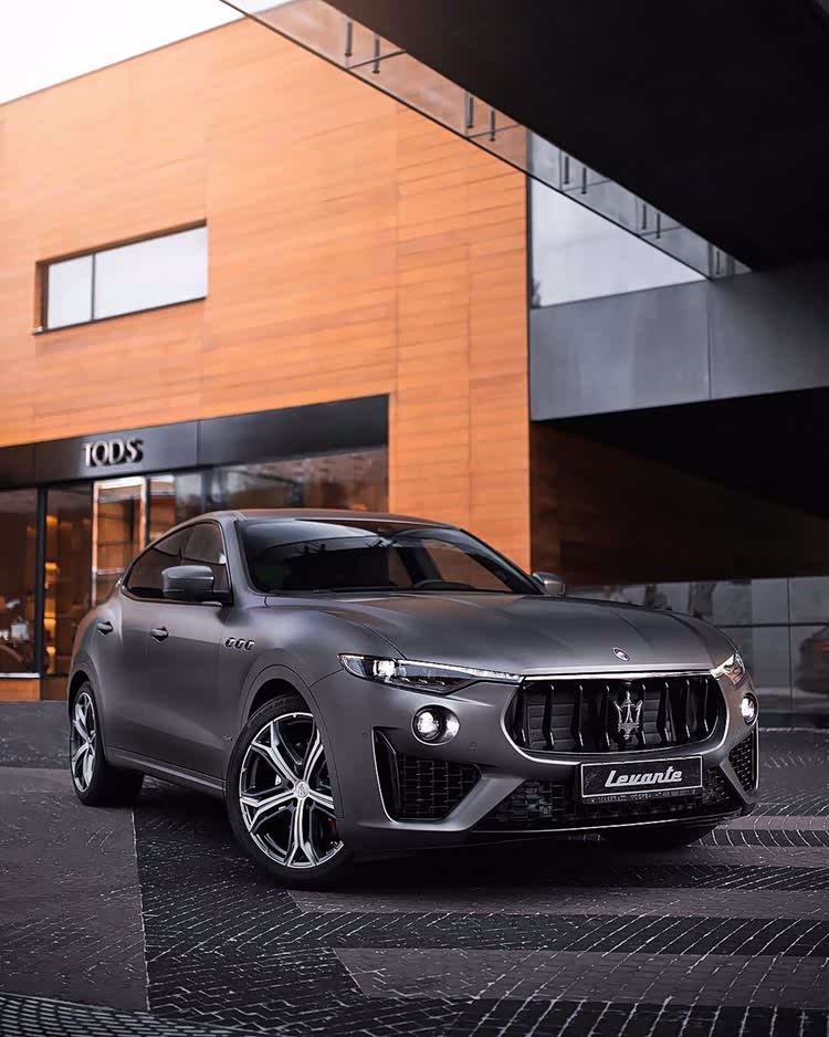 玛莎拉蒂levantetrofeo水泥灰配色真给力