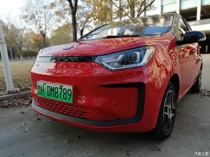 思皓e10x活力红302km纯电时尚版分享