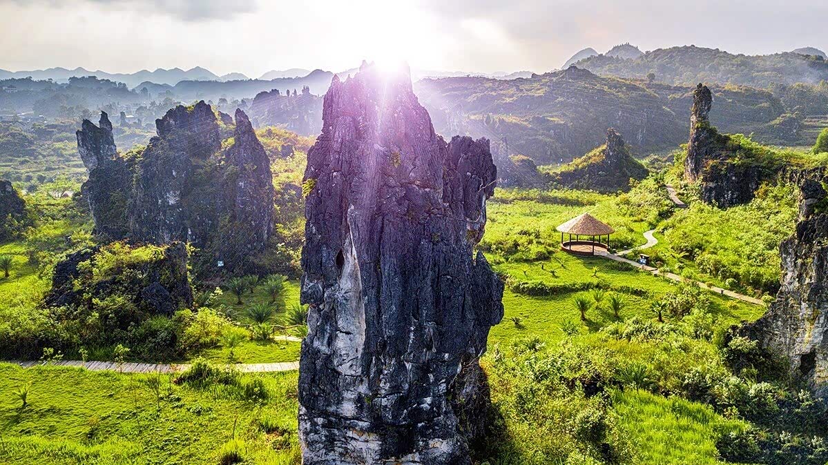 比广西阳朔和崇左,更为奇特的贵州喀斯特地貌小众景点就在黔西南_aria