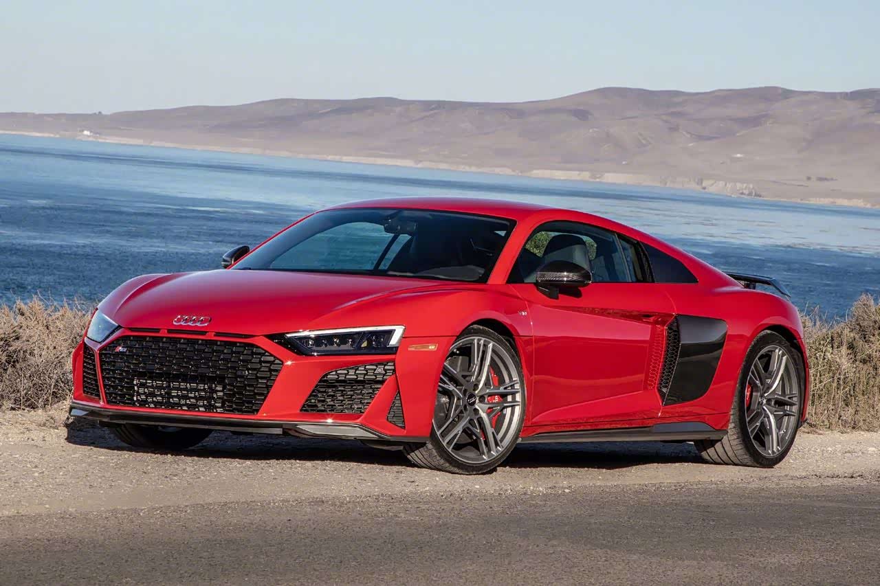 2020 audi r8红色不错
