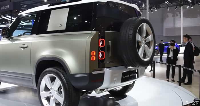 【打卡广州车展】全系路虎卫士90
