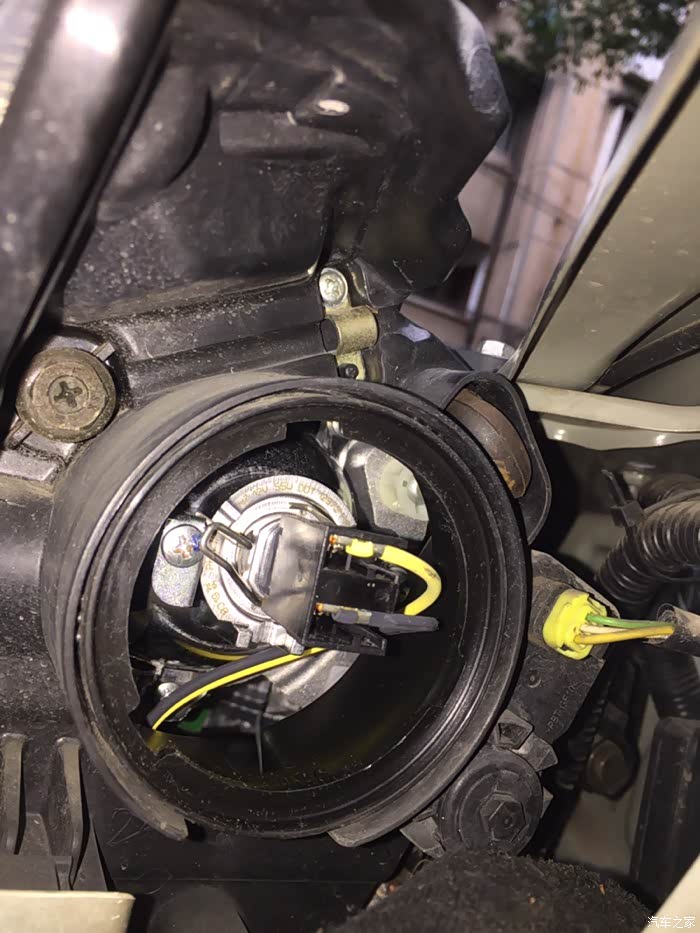 自己动手换近光灯