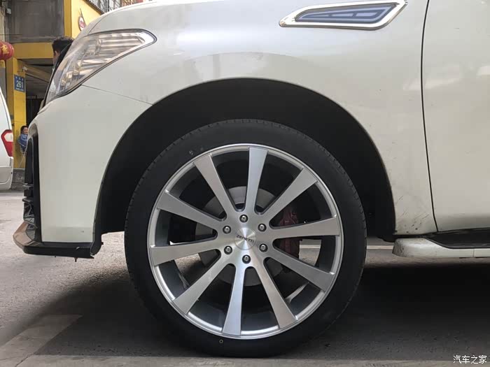 自己改装的24寸轮毂看着怎么样