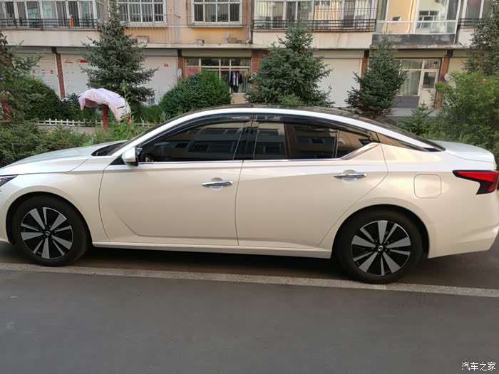 天籁我就爱黑色怎么了