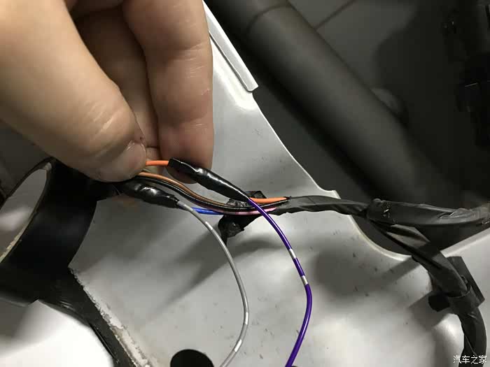 15款ix35自己加装自动升窗后视镜自动折叠更换流氓倒车灯阅读灯