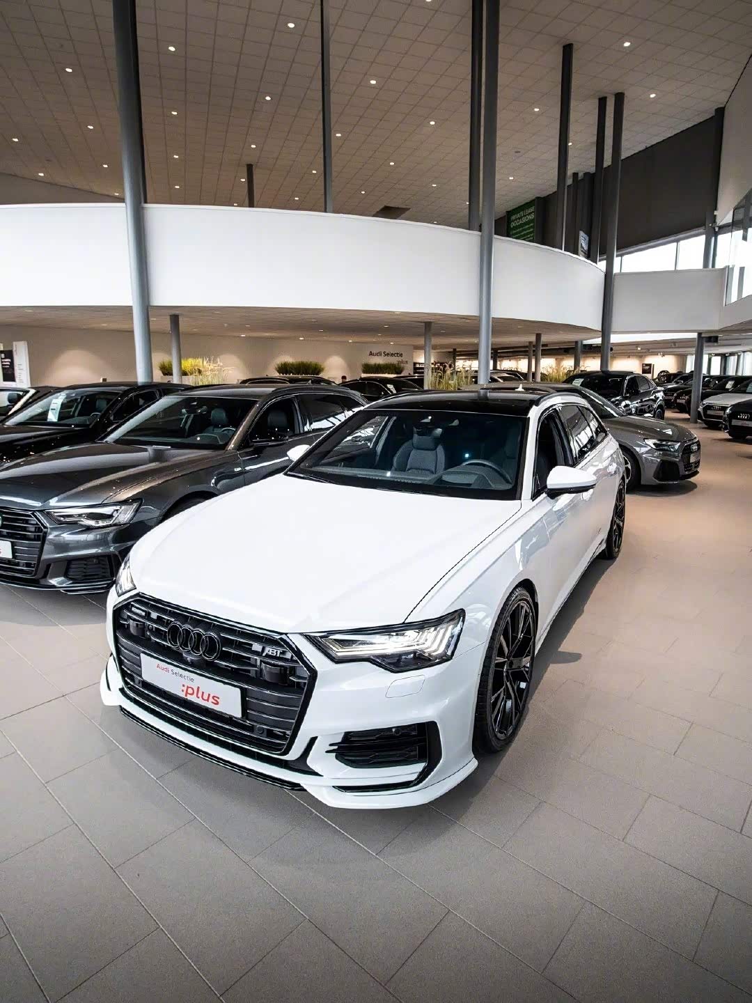 新款的奥迪a6 avant上了abt御用套件后!战斗升级!