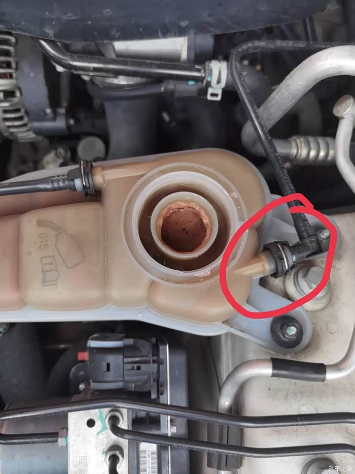 2015年奥迪a4l换水泵和机油散热器后水温不正常