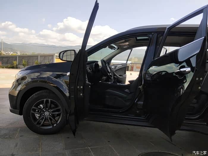 提车黑武士风光580