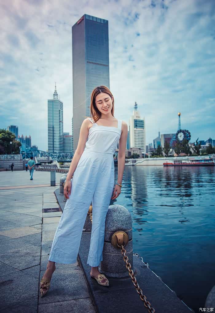 天津自驾游美女篇表妹亲情出镜上演表妹当车模大片