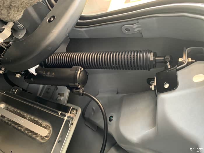 【图】加装电动尾门,露出索尼功放_金牛座论坛_汽车之家论坛