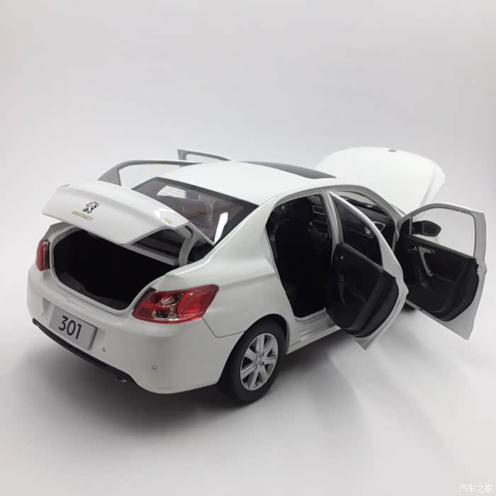 东风标致301轿车模型