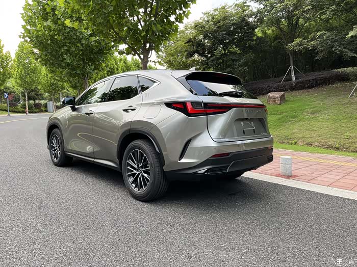 雷克萨斯nx400h提车记