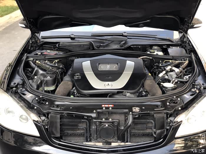 偶遇强迫症车主的奔驰w221s350,看了车流口水