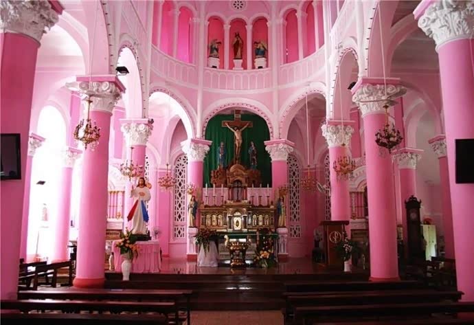 越南胡志明市的粉色教堂耶稣圣心堂满满的少女心