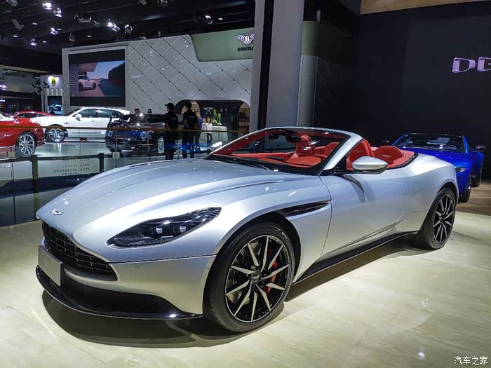 阿斯顿马丁db11敞篷