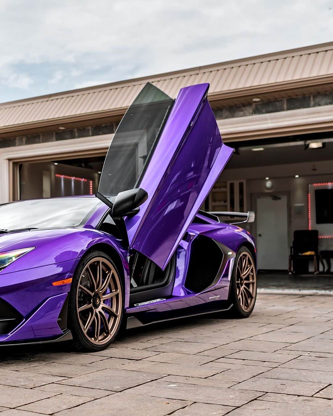 兰博基尼aventador svj;"超快版"大牛果