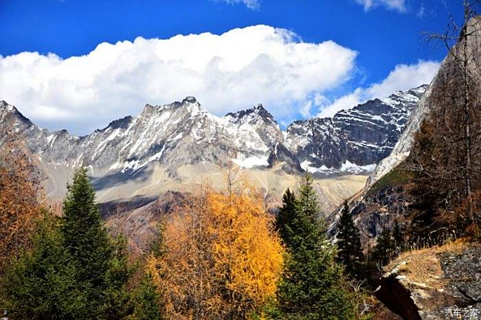 三姑娘山