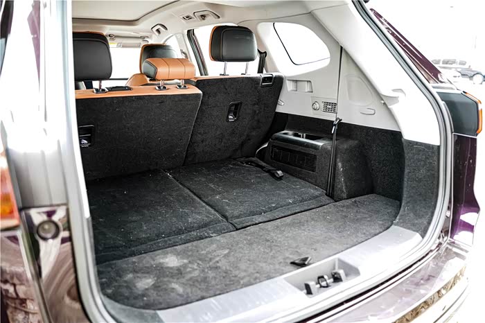 瑞虎8 plus论坛 天涯任我驰骋,通往远方的道路上与虎8plus同行后备箱