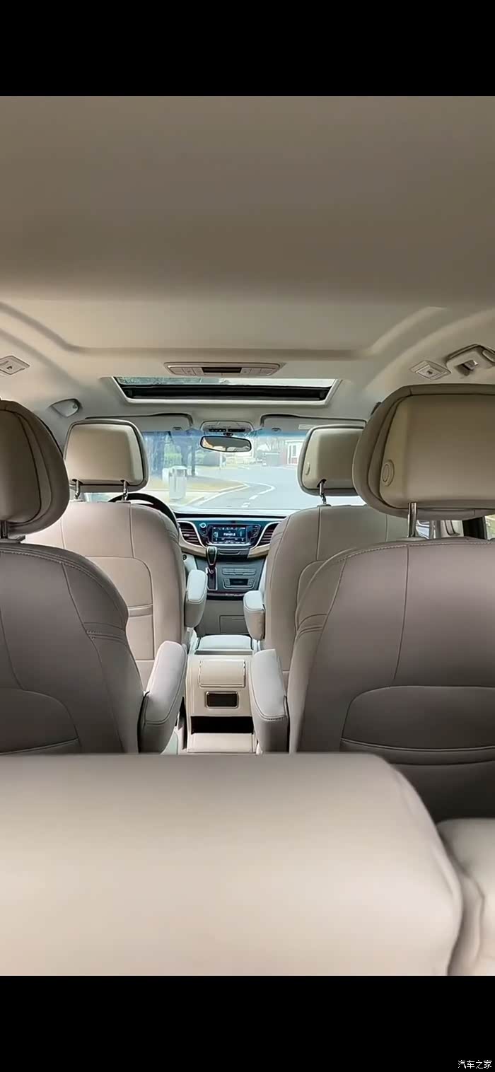 【图】极致享受别克gl8的奢华内饰_精彩图集论坛_汽车之家论坛