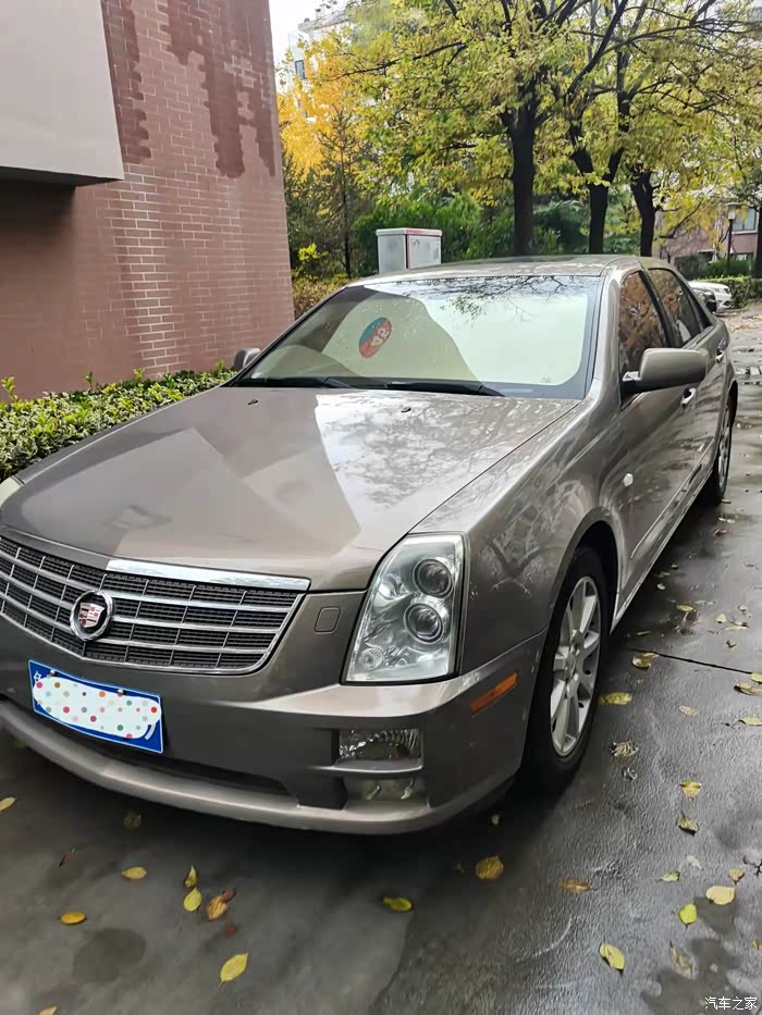 2007年凯迪拉克4.6排量v8轿车,寻大排量玩家或经典车型收藏者