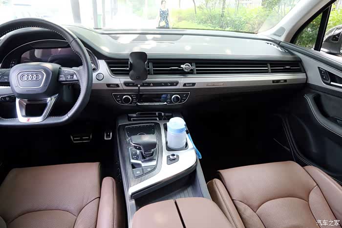 【图】续续更,18舒适版q7,四出尾嘴,黑木内饰,sline方向盘_奥迪q7论坛
