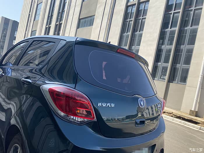 墨绿色小旋风奔奔estar是一股清流