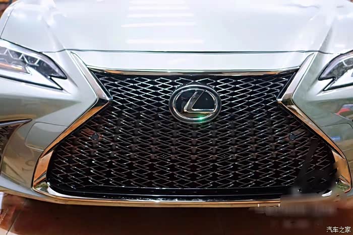 【图】有没有换过中网的朋友?问个问题_雷克萨斯es论坛_汽车之家论坛