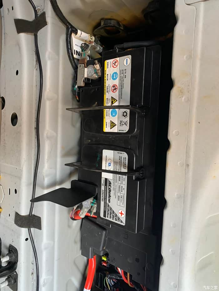 2015款新科鲁兹电瓶