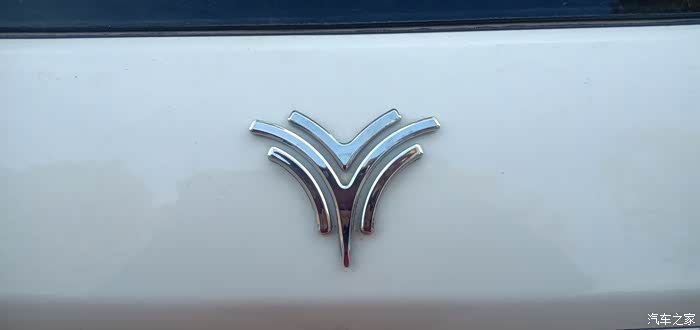 大空间,长续航,哪吒汽车爱的陪伴.