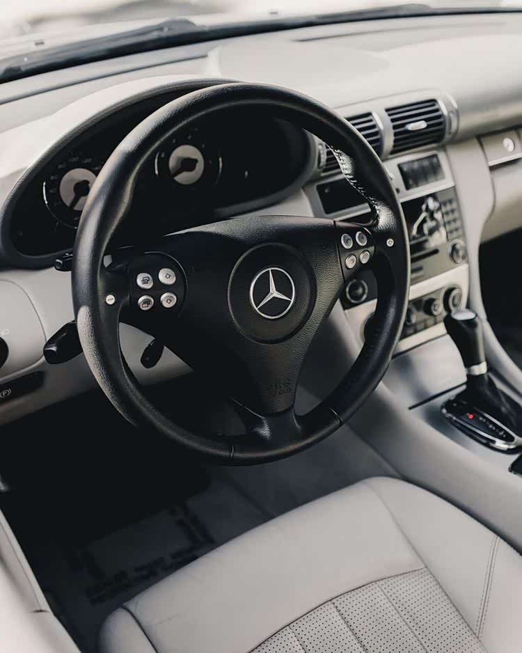 梅赛德斯奔驰amg c55,也是一种不错的选择.