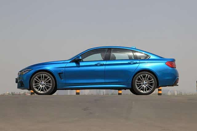 2019款的宝马4系四门轿跑首次引入了曜夜外观套件